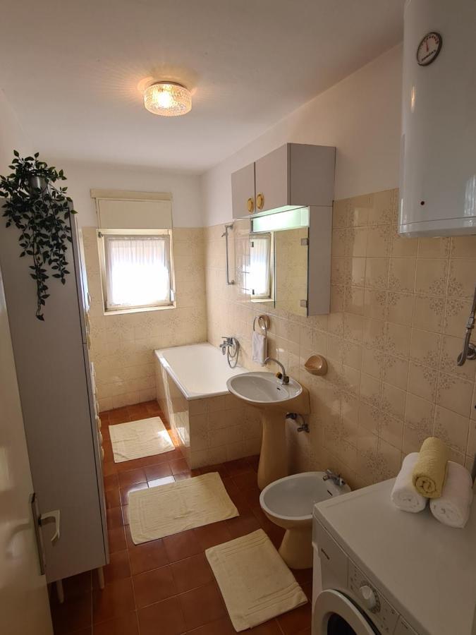 Apartments&Rooms Mazuranic Novi Vinodolski Zimmer foto